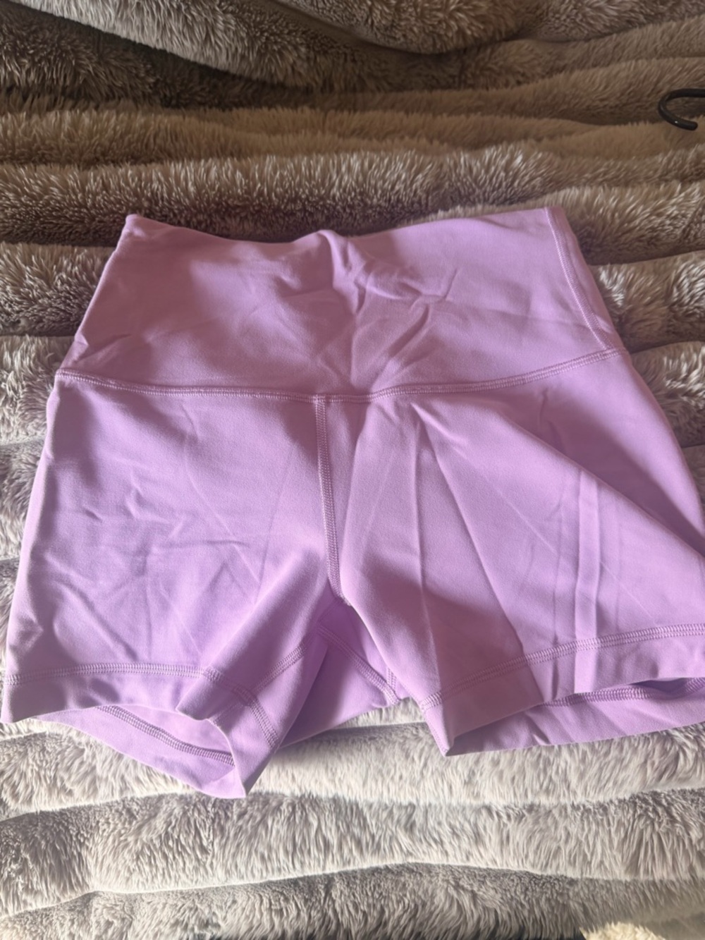 lululemon Shorts size 6
